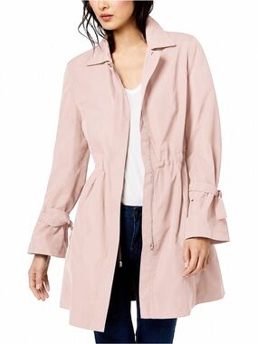NWOT Macys MAISON JULES Womens Tie Sleeve Trench Coat in blush pink. Size Small